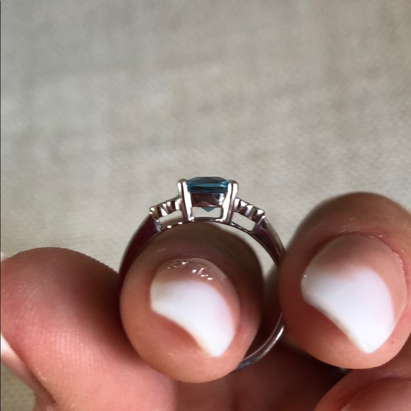 Zircon Ring - Picture 4 of 5